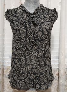 Forever 21 Ruffle Sleeveless Blouse